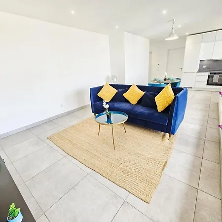 Urban 1Br Flat W Terrace&Parking *