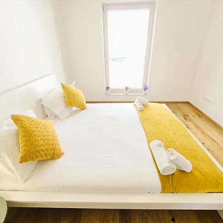 Urban 1Br Flat W Terrace&Parking